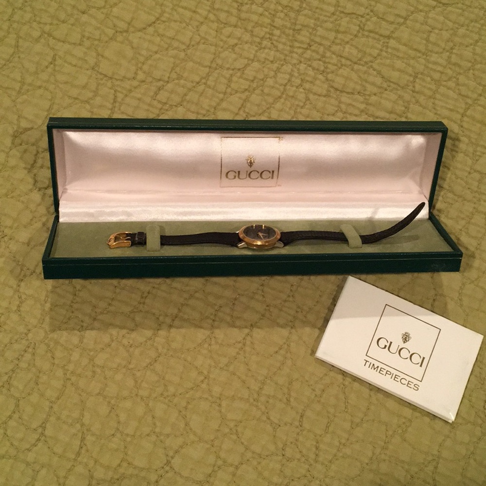 Gucci timepiece - Picture 2 of 4